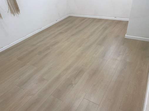 פרקט למינציה גרמני סוויס קרונו אלון בהיר נקי  : image 2