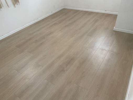 פרקט למינציה גרמני סוויס קרונו אלון בהיר נקי  : image 3