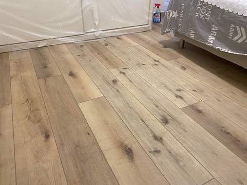 פרקט פולימרי SPC צבע אגוז בהיר טבעי / מחיר מוזל  : image 2 פרקט פולימרי SPC צבע אגוז בהיר טבעי / מחיר מוזל  : image 2