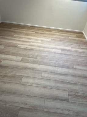 פרקט פולימרי SPC עמיד מים צבע בז' Kings Canyon / מחיר מוזל : image 2 פרקט פולימרי SPC עמיד מים צבע בז' Kings Canyon / מחיר מוזל : image 2