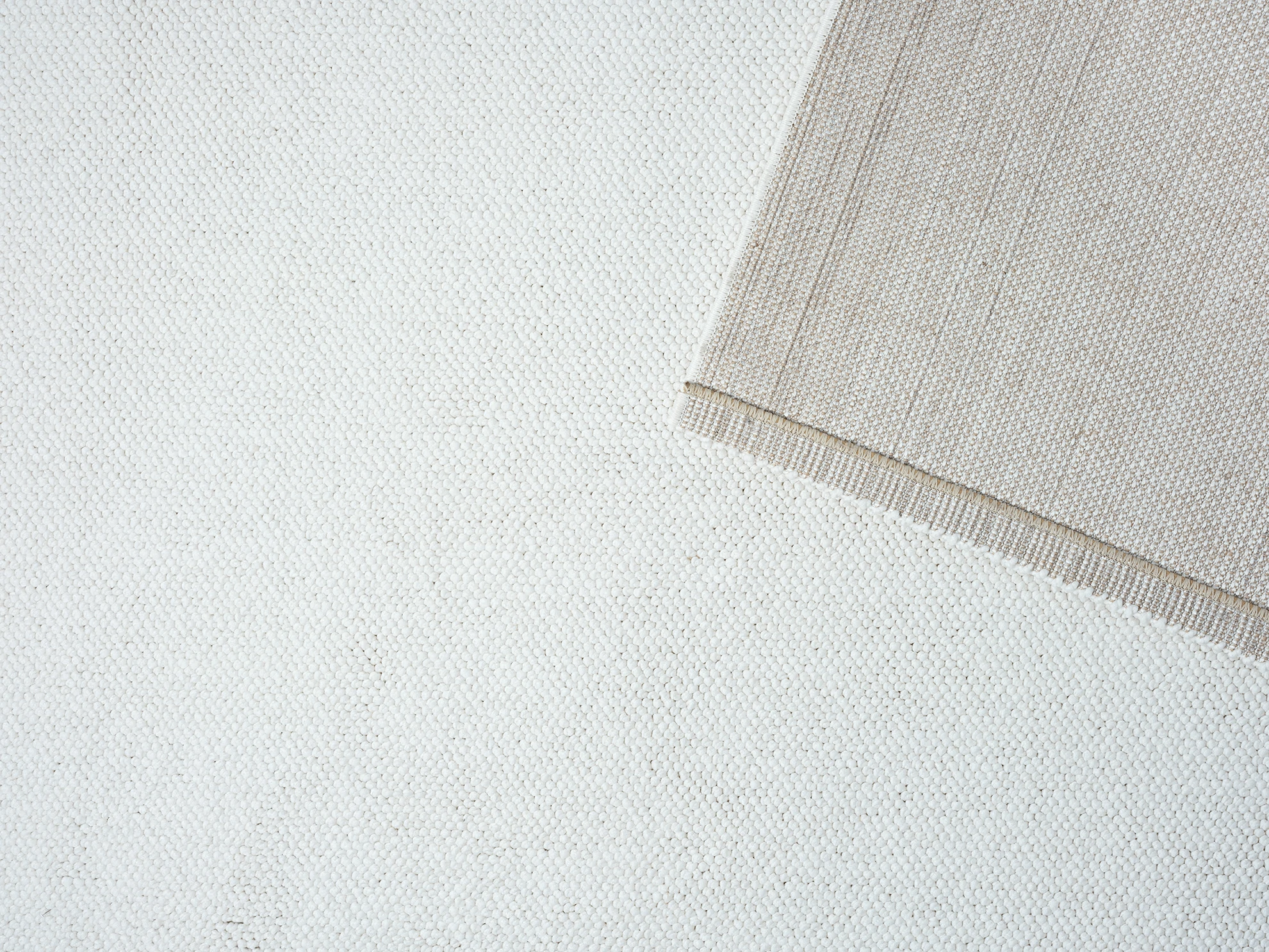 שטיח דגם CALIFORNIA לולאות צבע לבן   : image 2