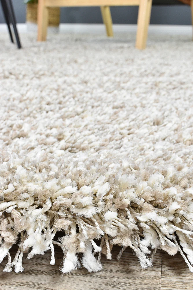 שטיח בלגי דגם שאגי שעיר משולב בז' לבן  : image 2