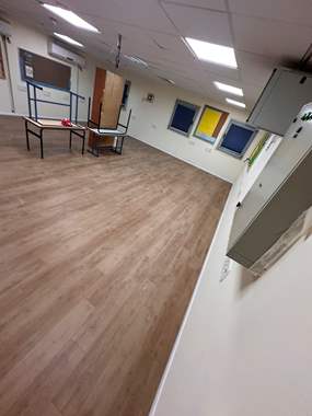 פרקט פולימרי SPC עמיד מים צבע אלון טבעי אדמה / מחיר מוזל : image 3