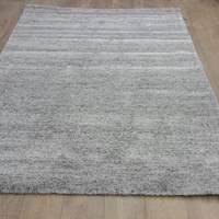 שטיח דגם SMOOTH צבע אפור בהיר