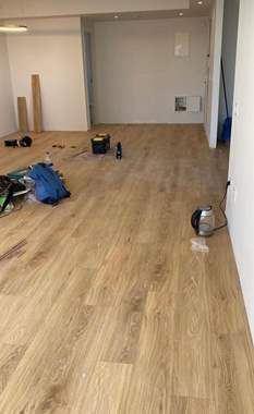 פרקט פולימרי SPC עמיד מים צבע אלון טבעי מוברש / מחיר מוזל : image 3 פרקט פולימרי SPC עמיד מים צבע אלון טבעי מוברש / מחיר מוזל : image 3