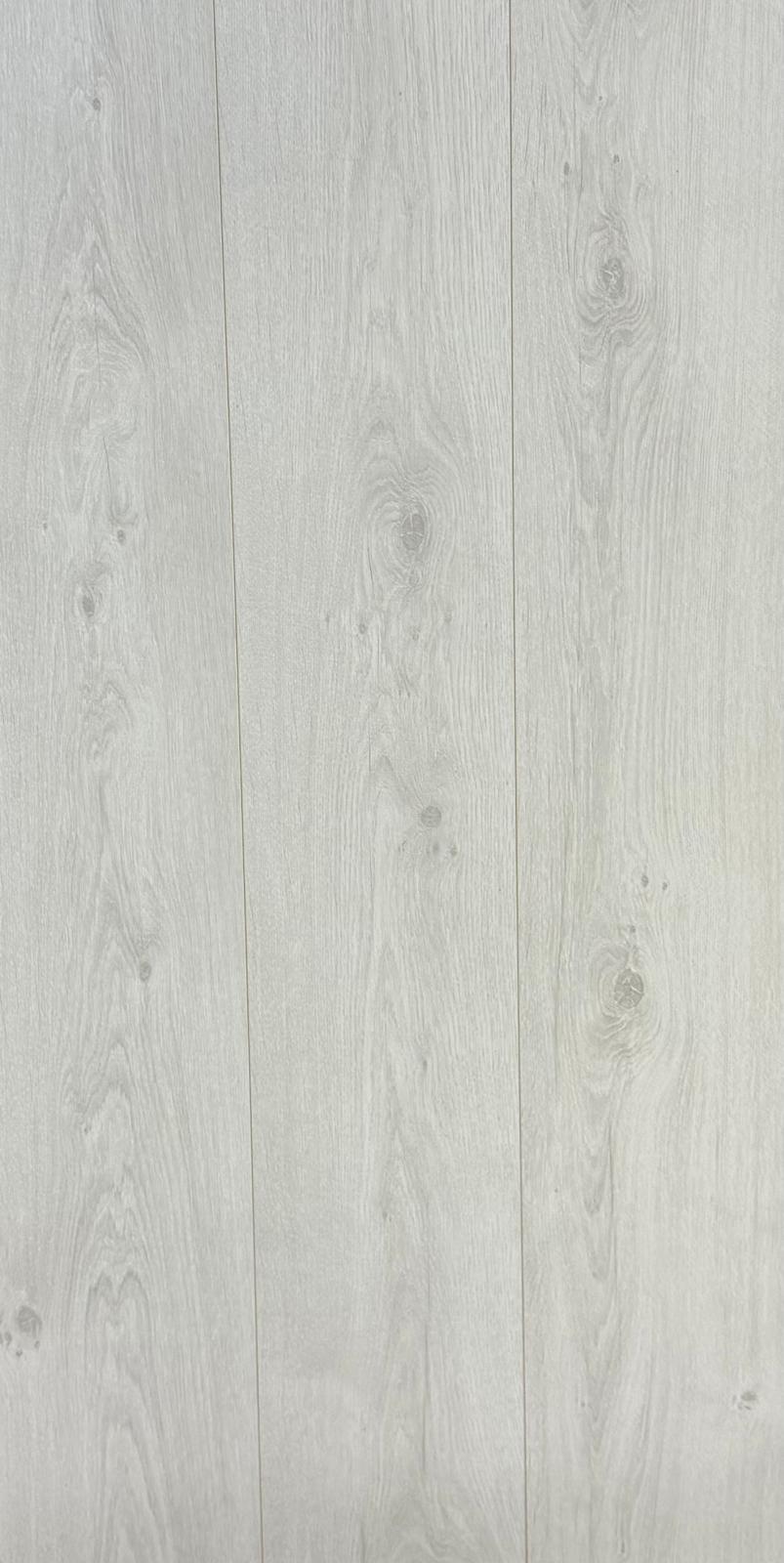 פרקט למינציה תוצרת בלגיה אפרפר בהיר 